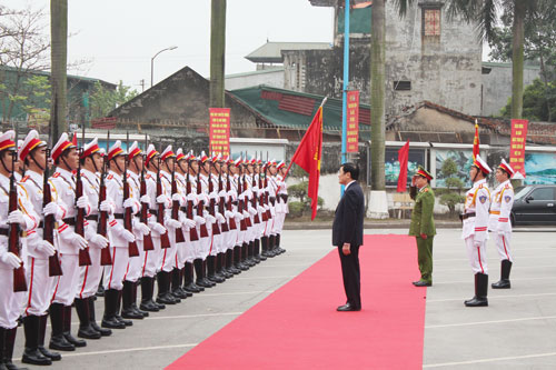 Chủ tịch nước Trương Tấn Sang đến thăm và chúc Tết Học viện Cảnh sát nhân dân